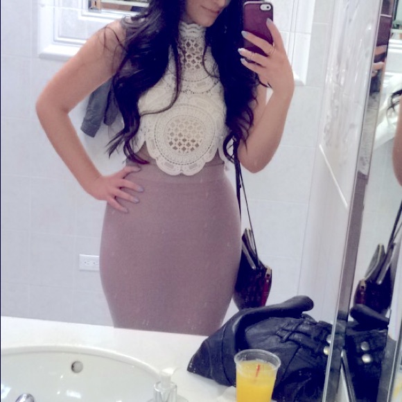 Lace crop top - Picture 1 of 4